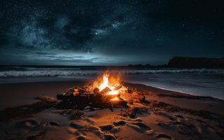 Gecenin Sesi Var - Şiir